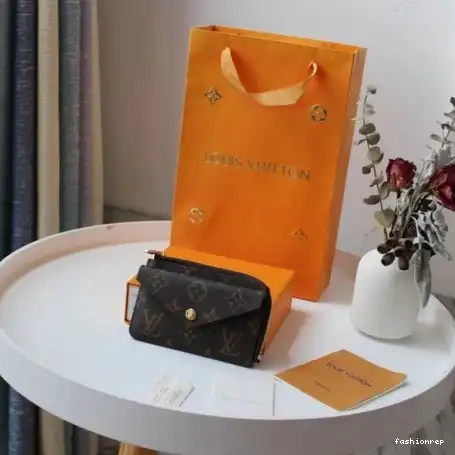 Fashionrepsfam ru LV Bags 207B570023 0710